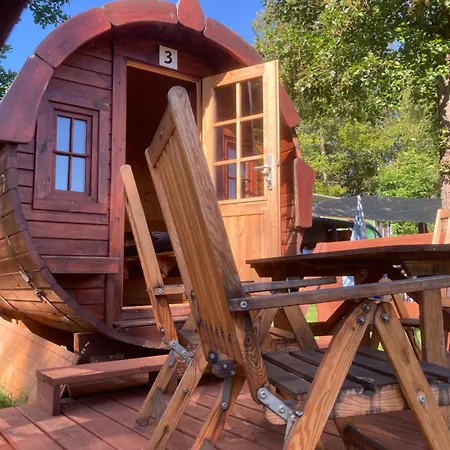 Campingfass Mit Panoramaterrasse Campsite